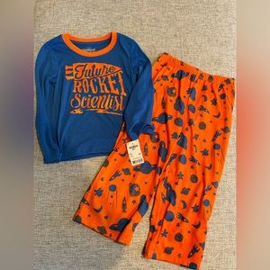 ☆3/$15--NWT. OshKosh Boys Blue Orange “Scientist” Pajamas Size 4T